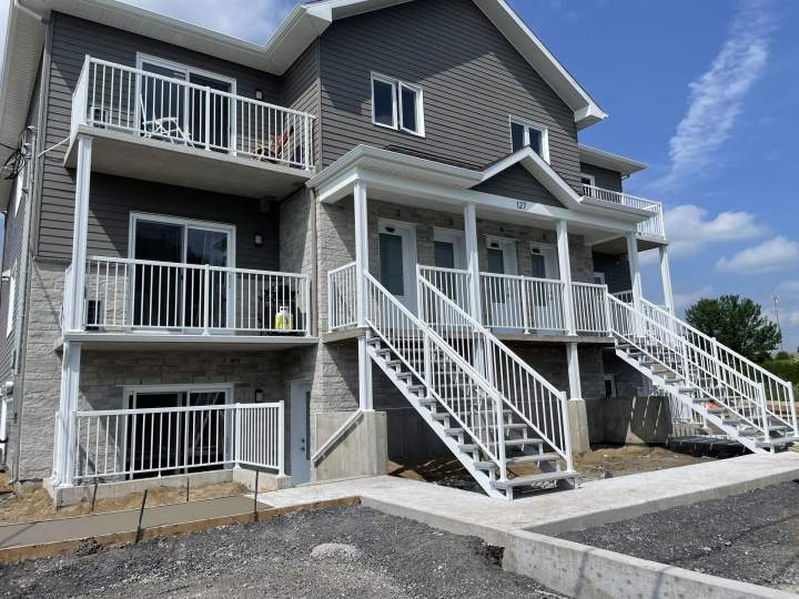 Des professionnels en construction à votre service.